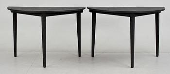 HALVMÅNEBORD, ett par, 1800-tal.