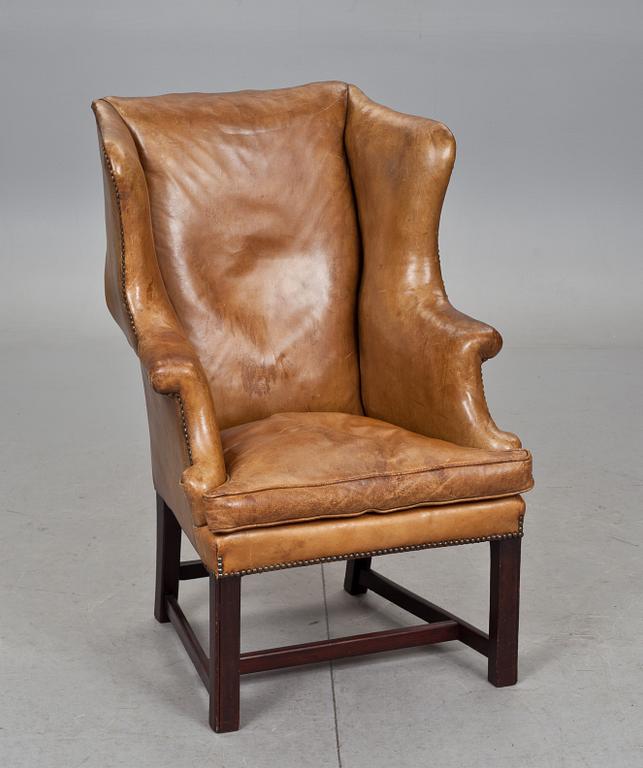 ÖRONLAPPSFÅTÖLJ, England, 1900-talets första hälft.