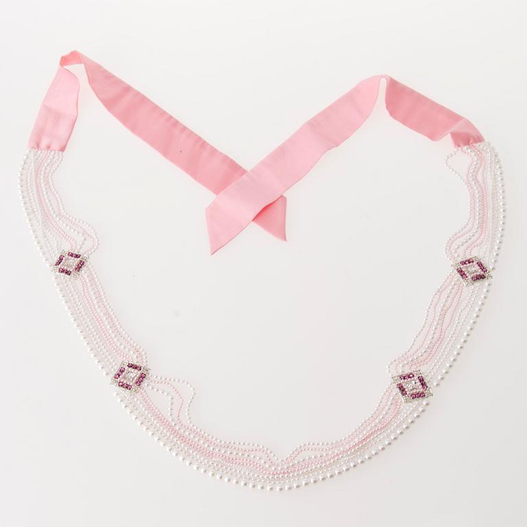 KAULAKORU / HELMINAUHA.