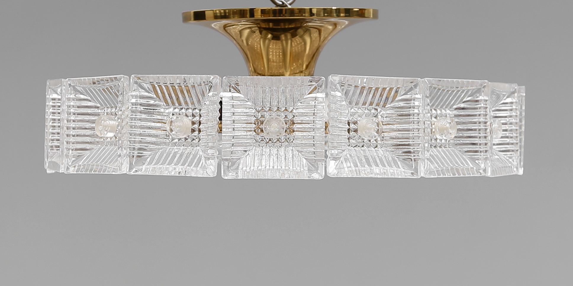 TAKLAMPA, glas, Carl Fagerlund, Orrefors, 1960/1970-tal. Diameter 43 cm.