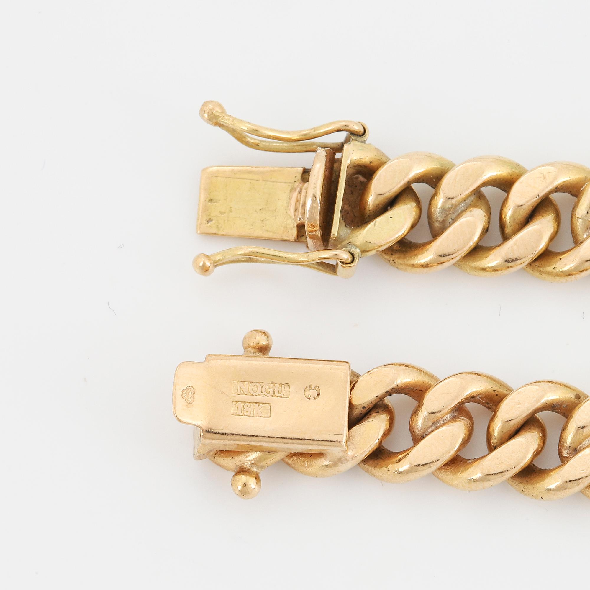 18K gold necklace.
