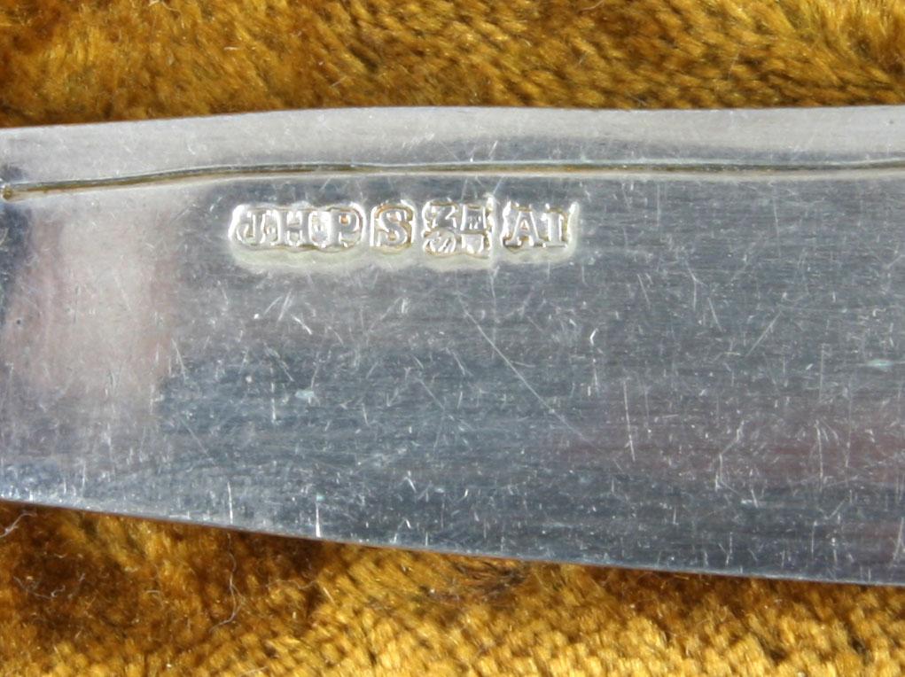 FISKBESTICK, 12 st, vitmetall, England, 1800-talets slut.