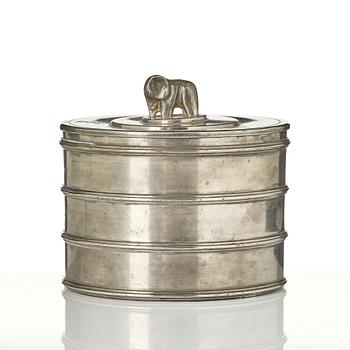 Sylvia Stave, burk med lock, modell 5278, C.G. Hallberg, Stockholm, 1933.