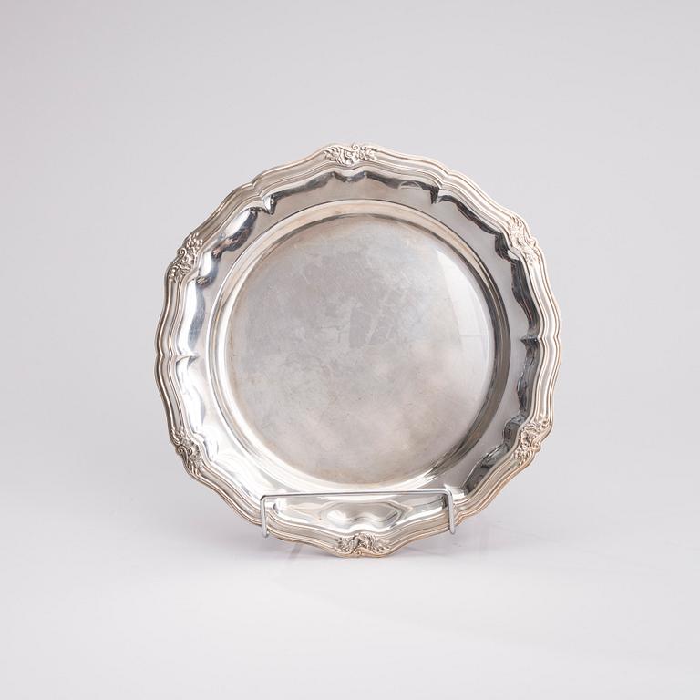 BRICKA, silver, danska stämplar. Vikt 456 g.
