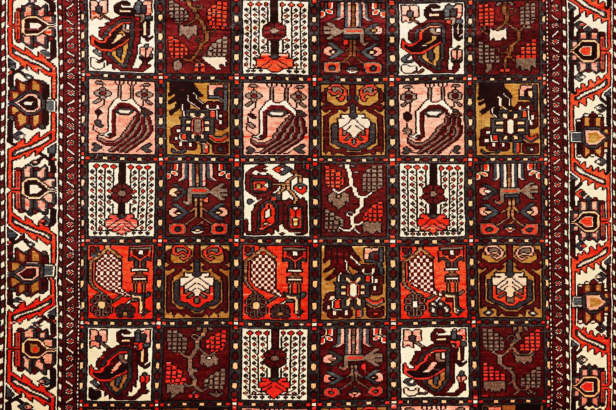 A Bakhtiari carpet, c. 307 x 210 cm.