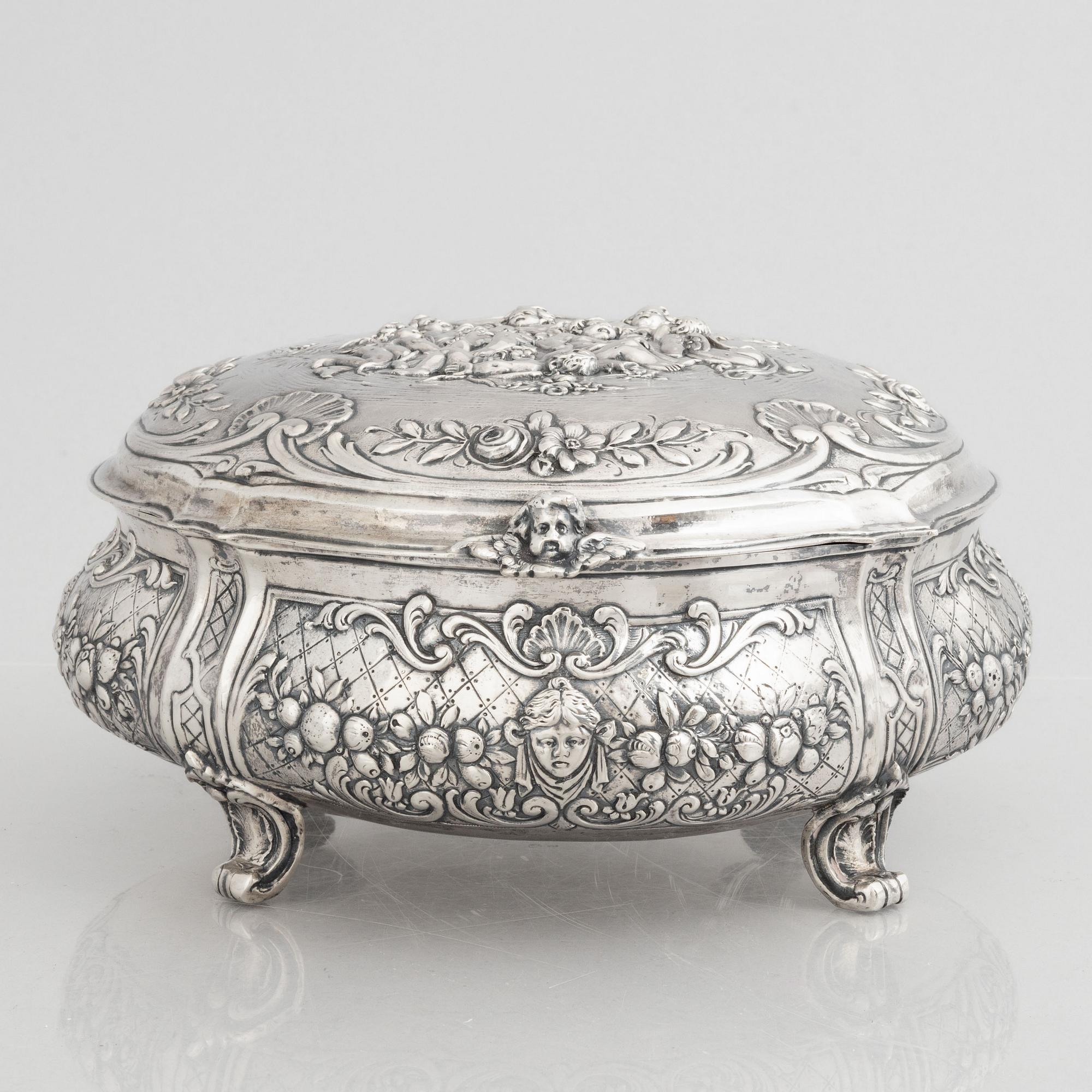 A German silver 800 Rococo style box with cover, circa 1900.