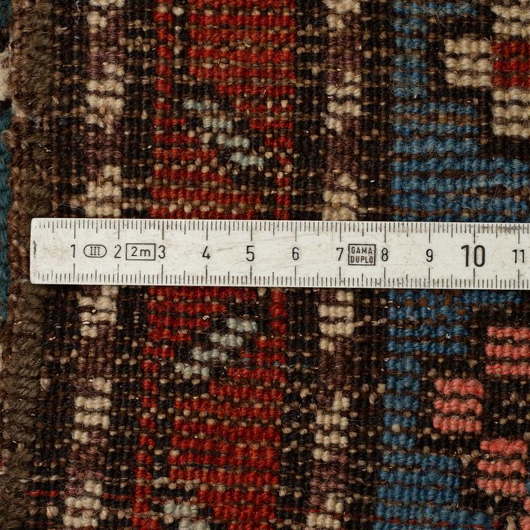 A RUG, an antique Caucasian, ca 135,5 x 93,5 cm.