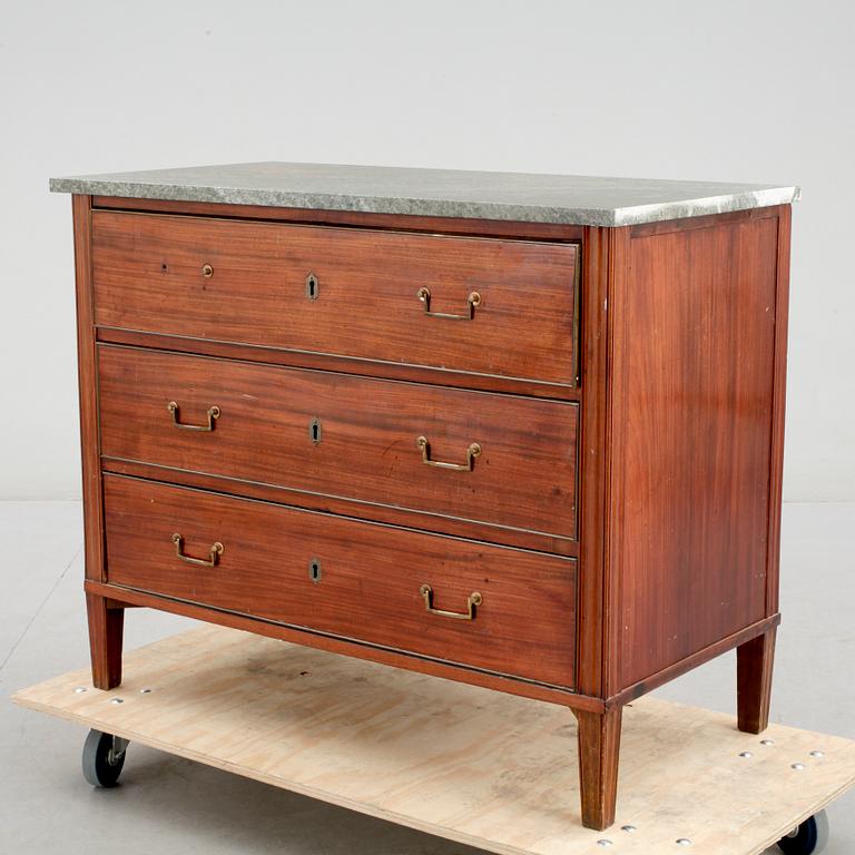 SKRIVBYRÅ, sengustaviansk, 1800-talets början.