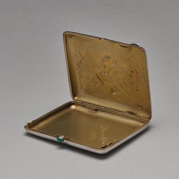 A Russian early 20th century parcel-gilt silver cigarette case, unidentified makers mark, Moscow 1908-1917.