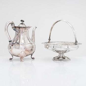 A silver coffee pot and bread basket, Kultakeskus, Hämeenlinna 1947 and 1934.