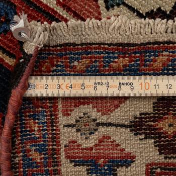 A Sultanabad carpet, west Persia c. 530 x 378 cm.