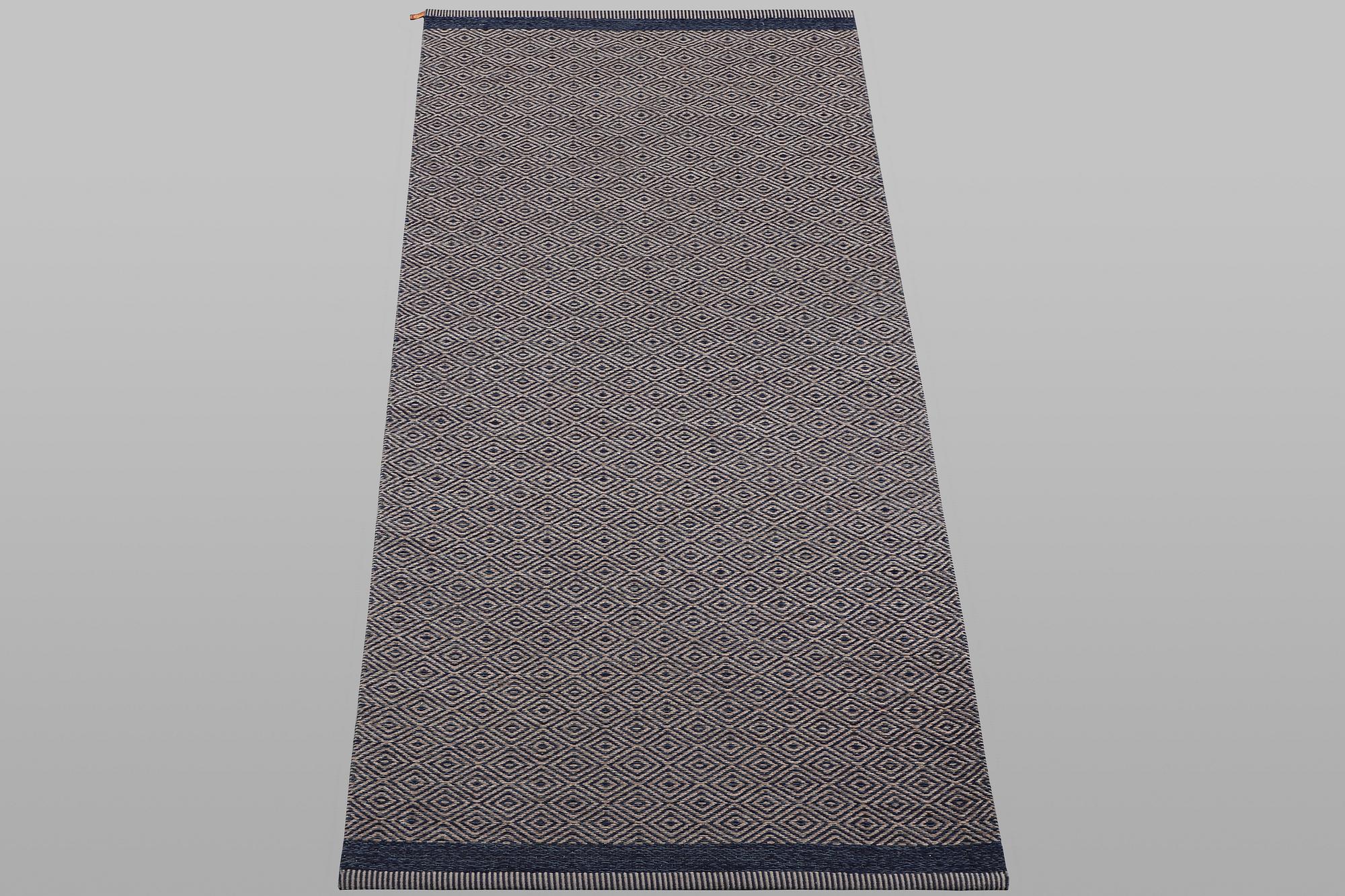 Gallerimatta, "Goose eye", Kasthall, ca 240 x 86 cm.