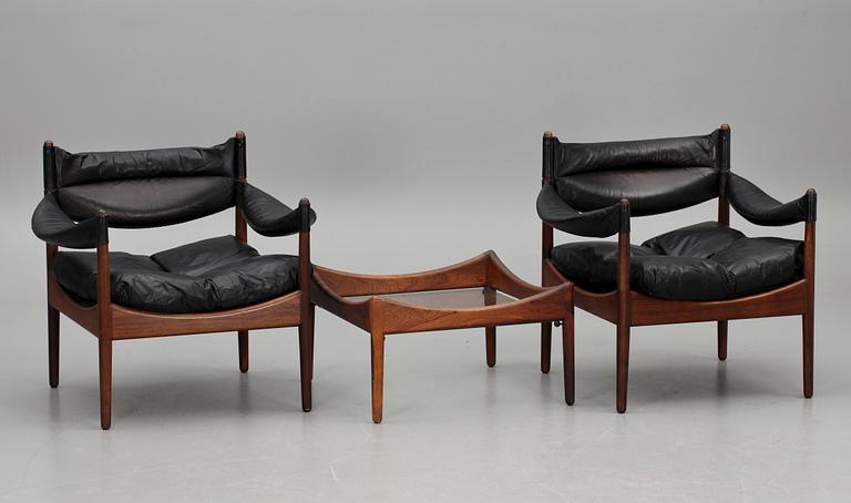 FÅTÖLJER ett par, samt BORD, "Modus", design  Kristian Solmer Vedel, Søren Willadsen Möbelfabrik, Danmark, 1960/70-tal.