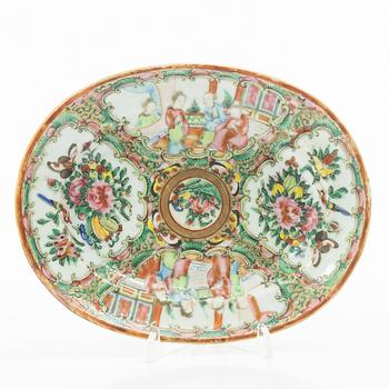 Fat, tre stycken, porslin. Qingdynastin, Kanton, 1800-tal.