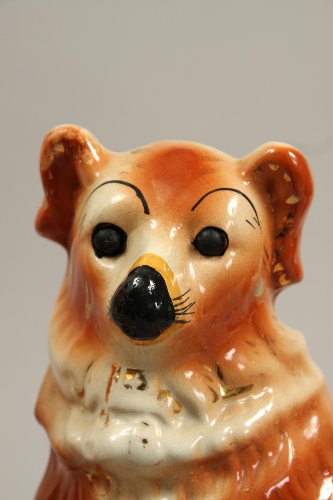 FIGURINER, ett par, flintgods, England.