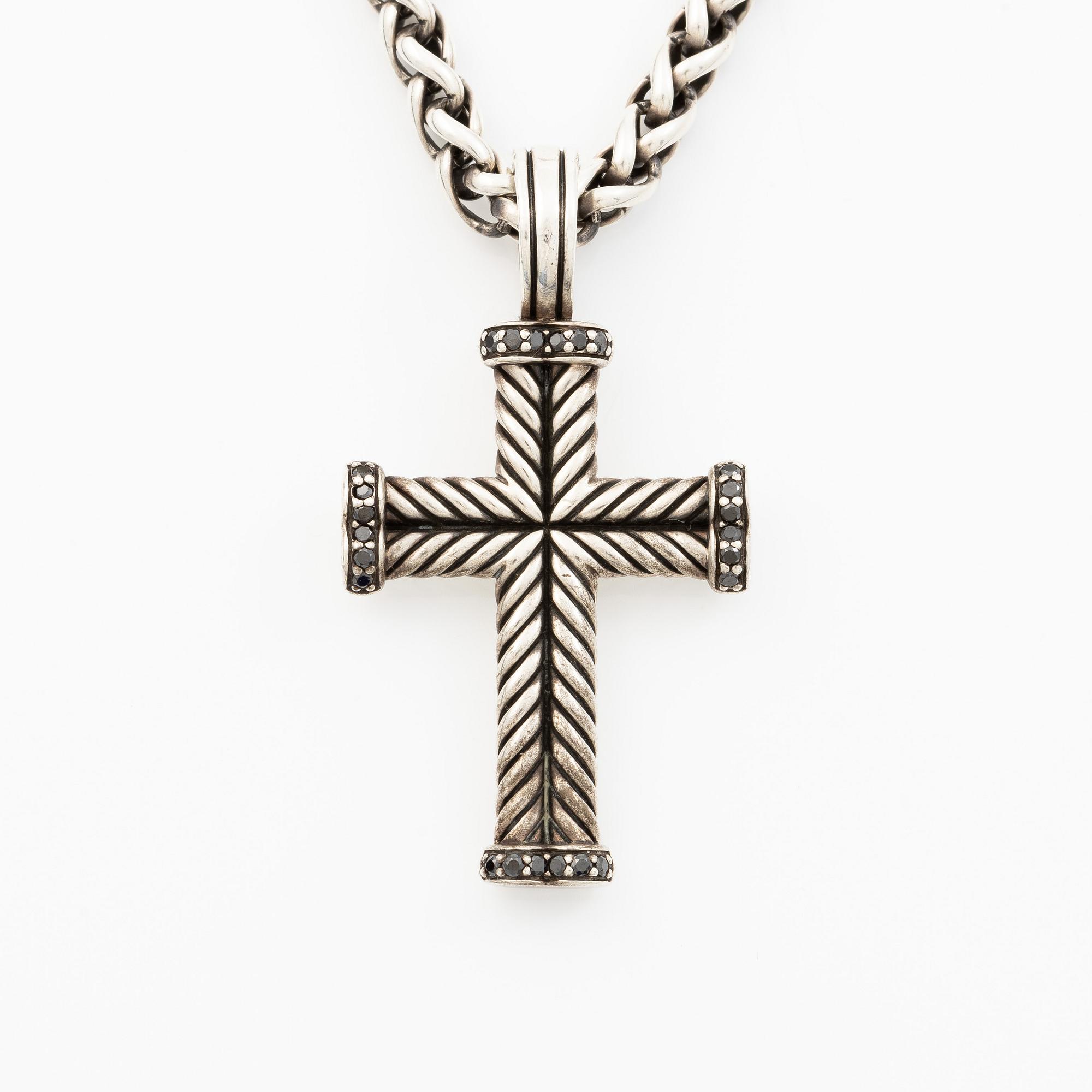 David Yurman, necklace in the form of a cross, silver with black diamonds.