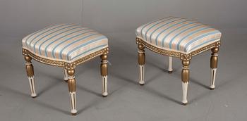 TABURETTEJA, 2 kpl, 1800-luvun loppu.