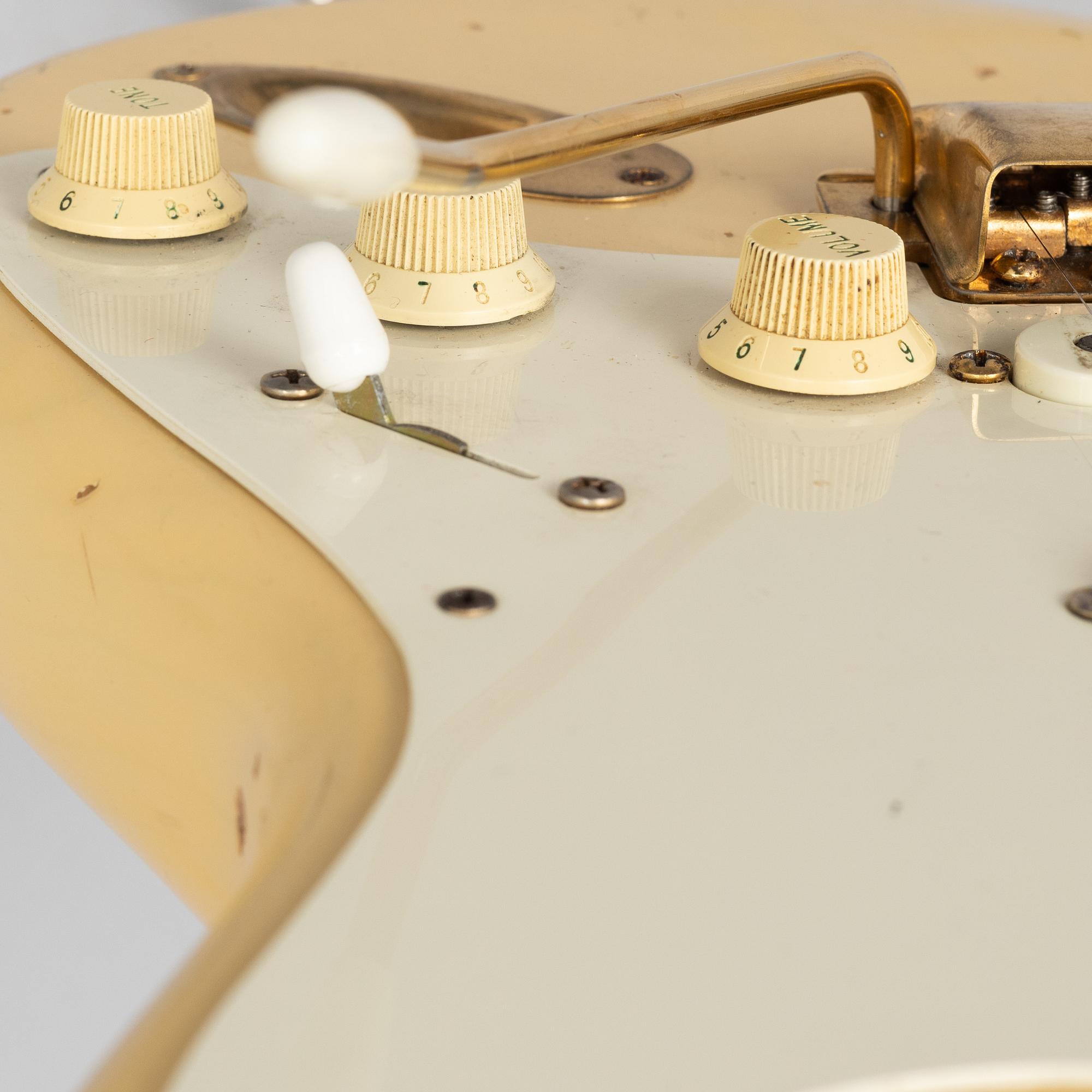 Fender, "Stratocaster", "Custom Relic", "CS50", electric guitar, 1997, USA.