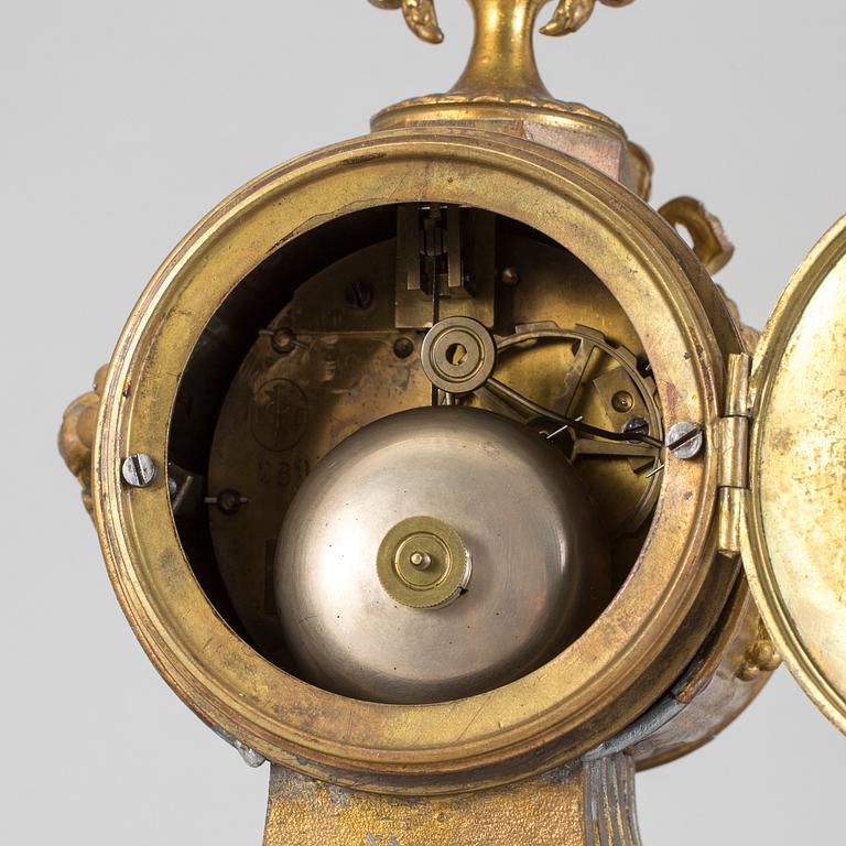 BORDSPENDYL, Brunfaut, Louis XVI-stil, sent 1800-tal.