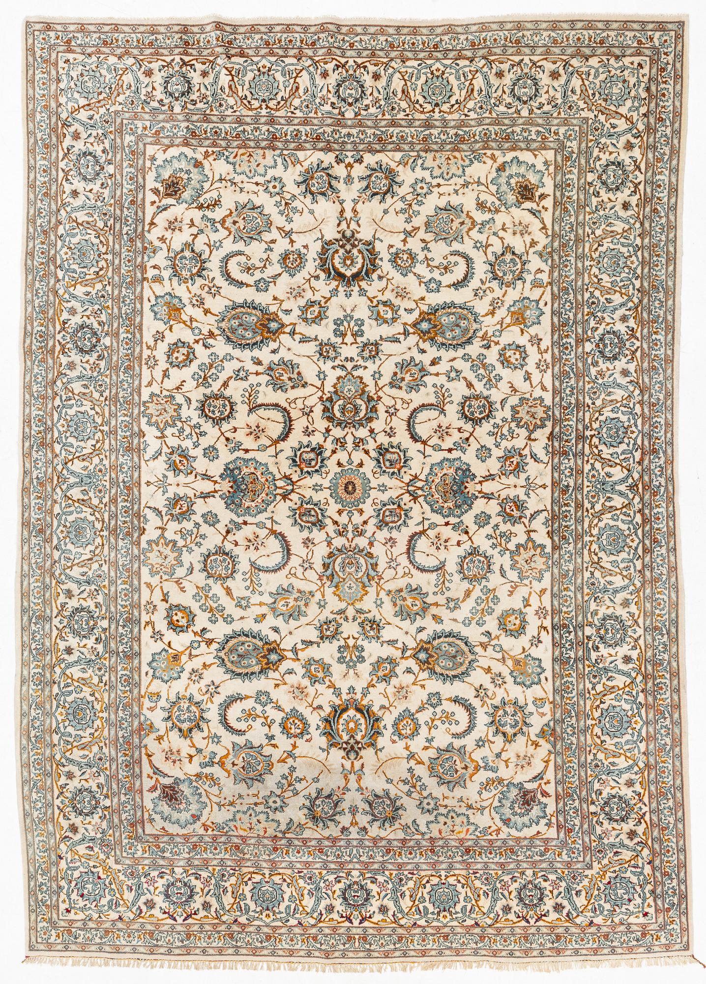 Matta, Keshan, ca 390 x 280 cm.