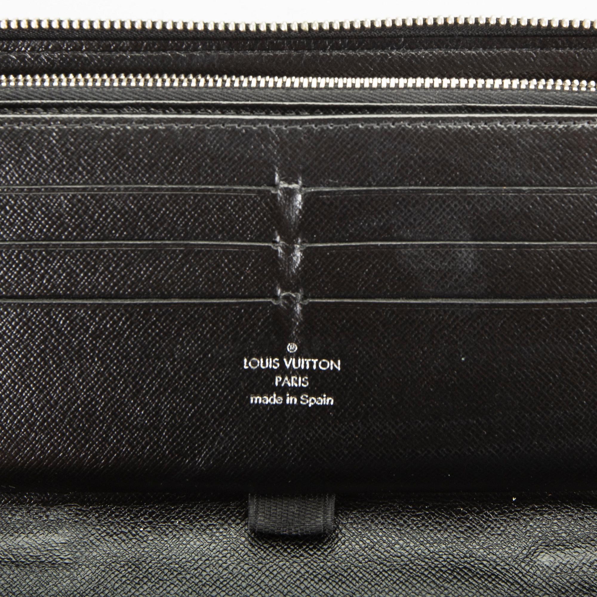 LOUIS VUITTON, Organizer, made in Spain.