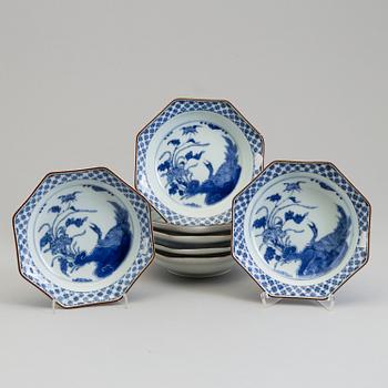 Ten Japanese porcelain deep dishes, late 19th century.