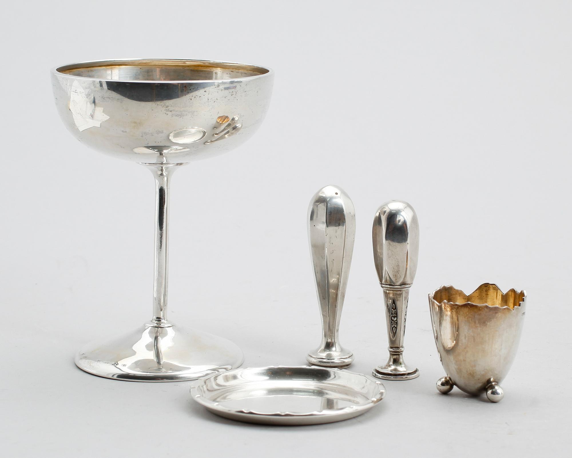 SILVERFÖREMÅL, 5 delar, 1900-tal.