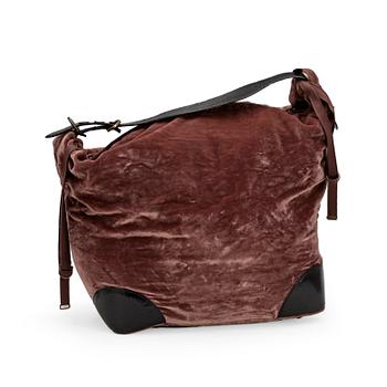 429. STELLA MCCARTNEY, a pink velvet shoulderbag.