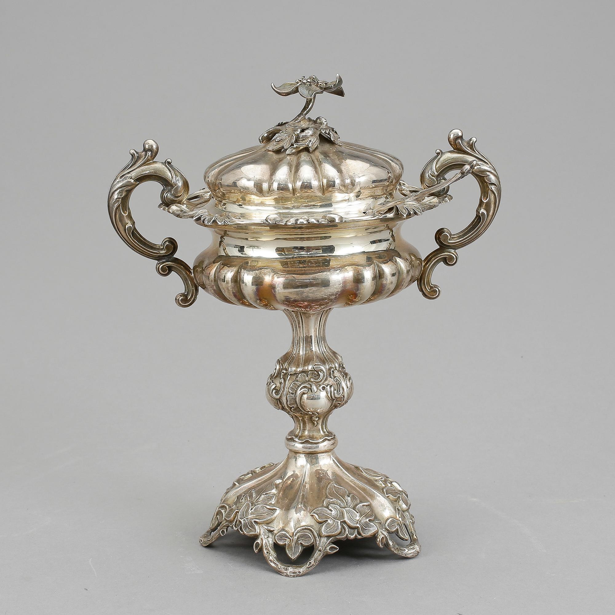 SOCKERSKÅL, silver, nyrokoko, Gustaf Möllenborg Feron, Stockholm 1857. Vikt ca 633 gram.