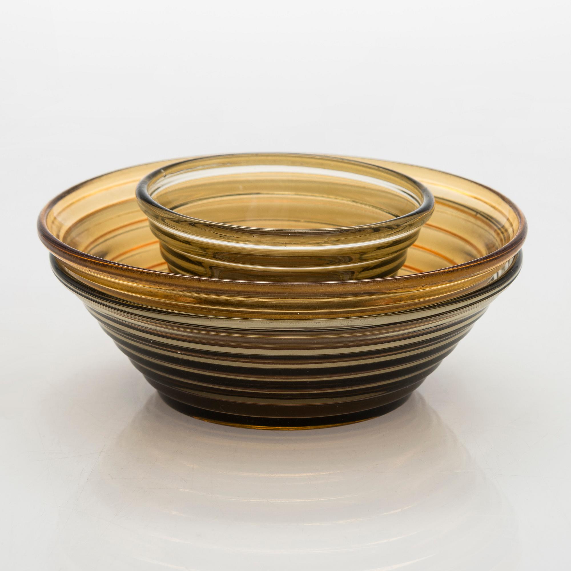 Aino Aalto,A set of three 1930's bowls, "Bölgeblick" for Karhula Glassworks, Finland.