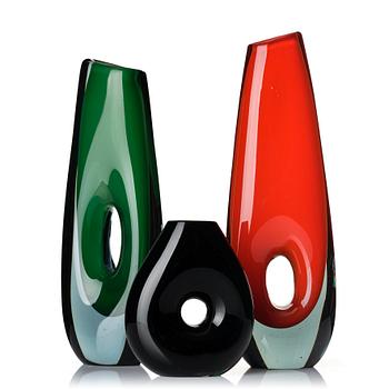 19. Vicke Lindstrand, a set of three glass vases, Kosta, Sweden 1950-60's.