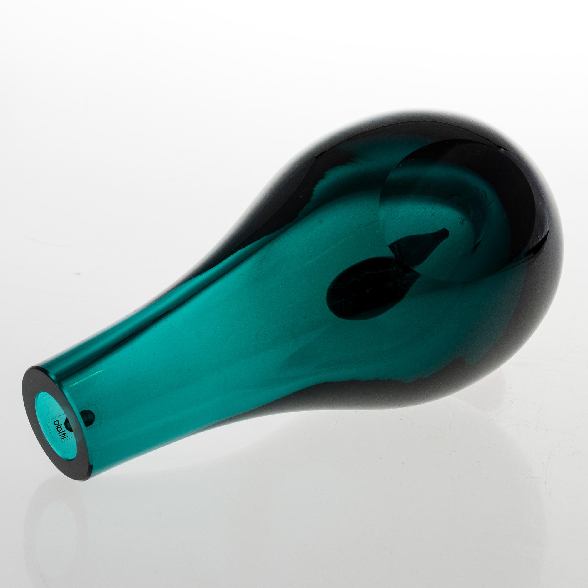 A glass bird by Giorgio Vigna for Iittala, signed G. Vigna, Iittala.