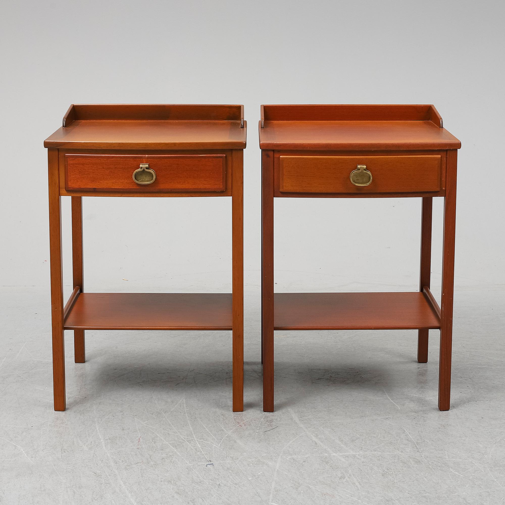 KERSTIN HÖRLIN-HOLMQUIST, a pair of mahogany bedside tables, Triva, Nordiska Kompaniet, 1965.