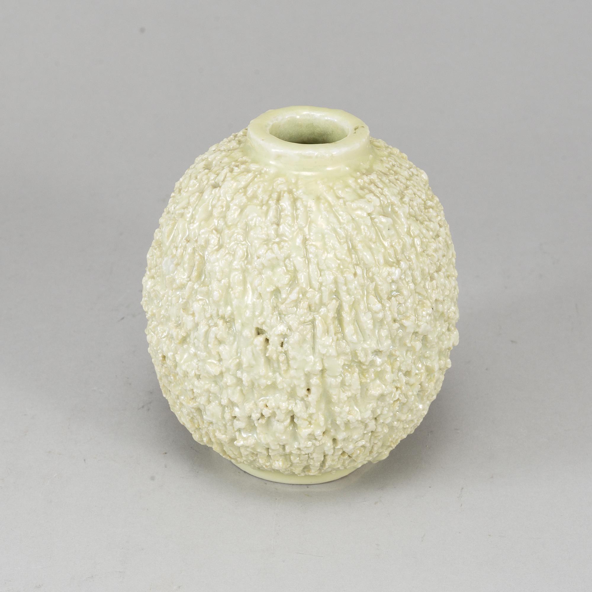 GUNNAR NYLUND, a stoneware vase, Rörstrand.