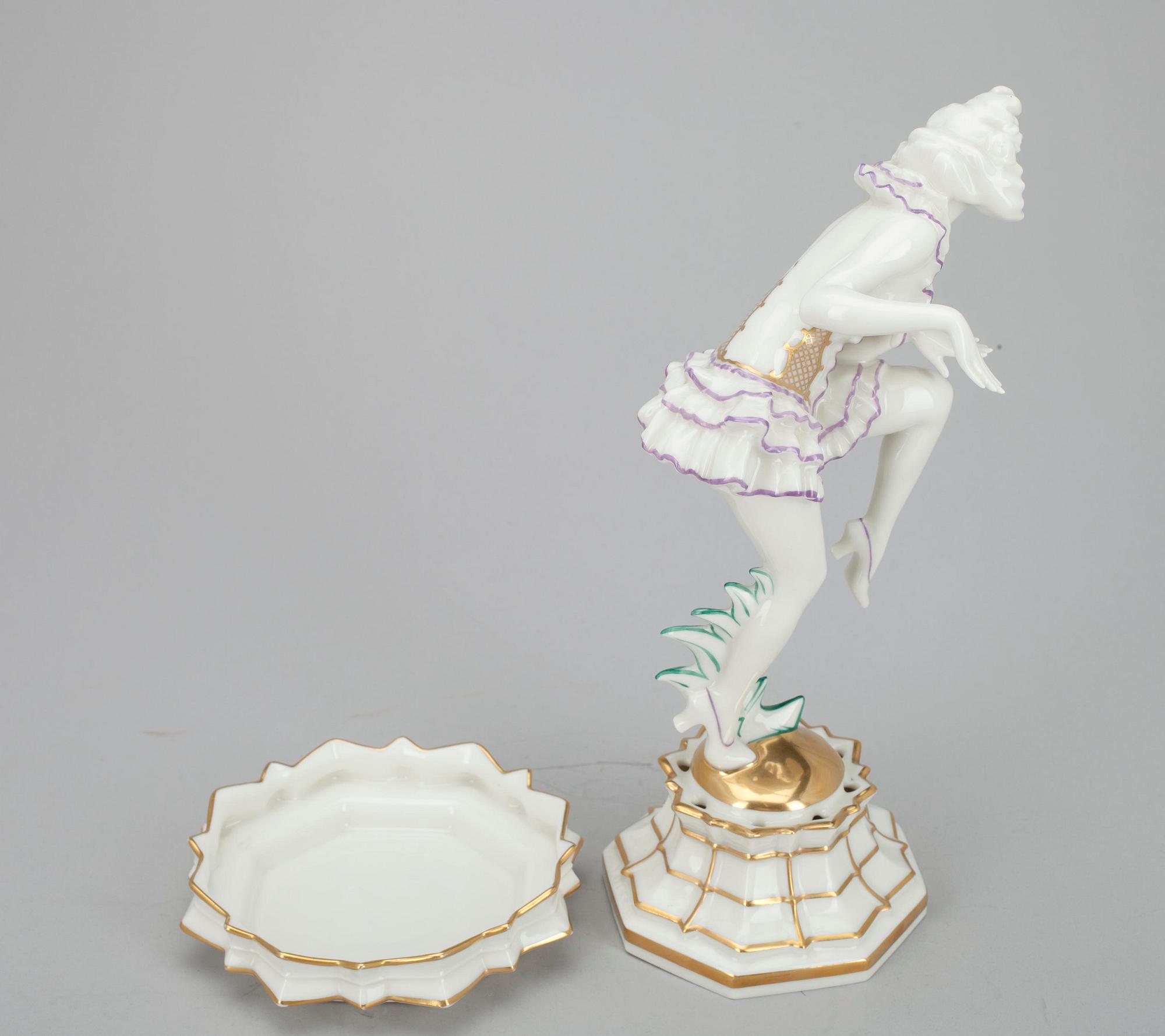 FIGURIN, porslin, Hutchenreuther Selb-Bavaria, Abteilung für Kunst, sign. K.Tutter. 1900-tal.