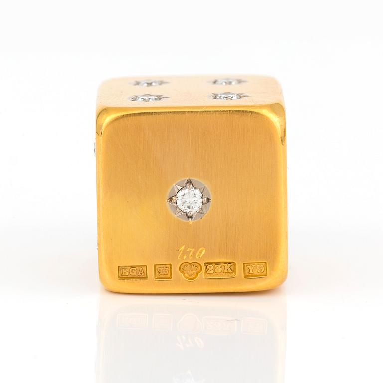TÄRNING med briljantslipade diamanter, 23K guld.