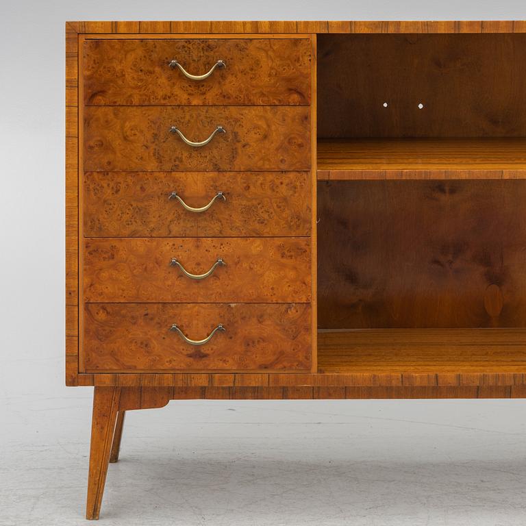 Bookcase, Swedish Modern, Lamhults Möbler, 1940s.