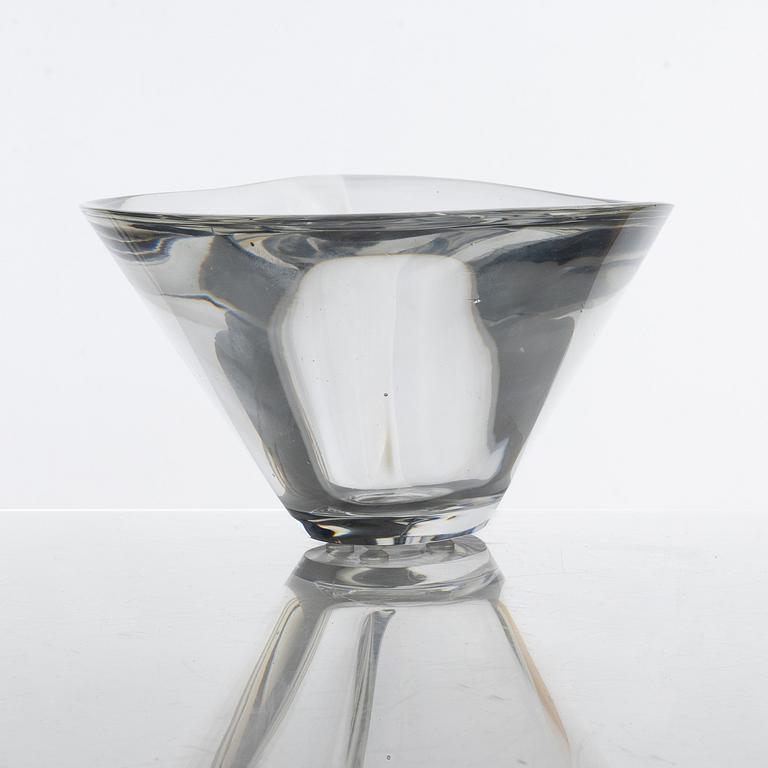 Tapio Wirkkala, a "Kuutonen" (Six) polished chrystal glass bowl model 3340/3840, Iittala, Finland 1952-61.