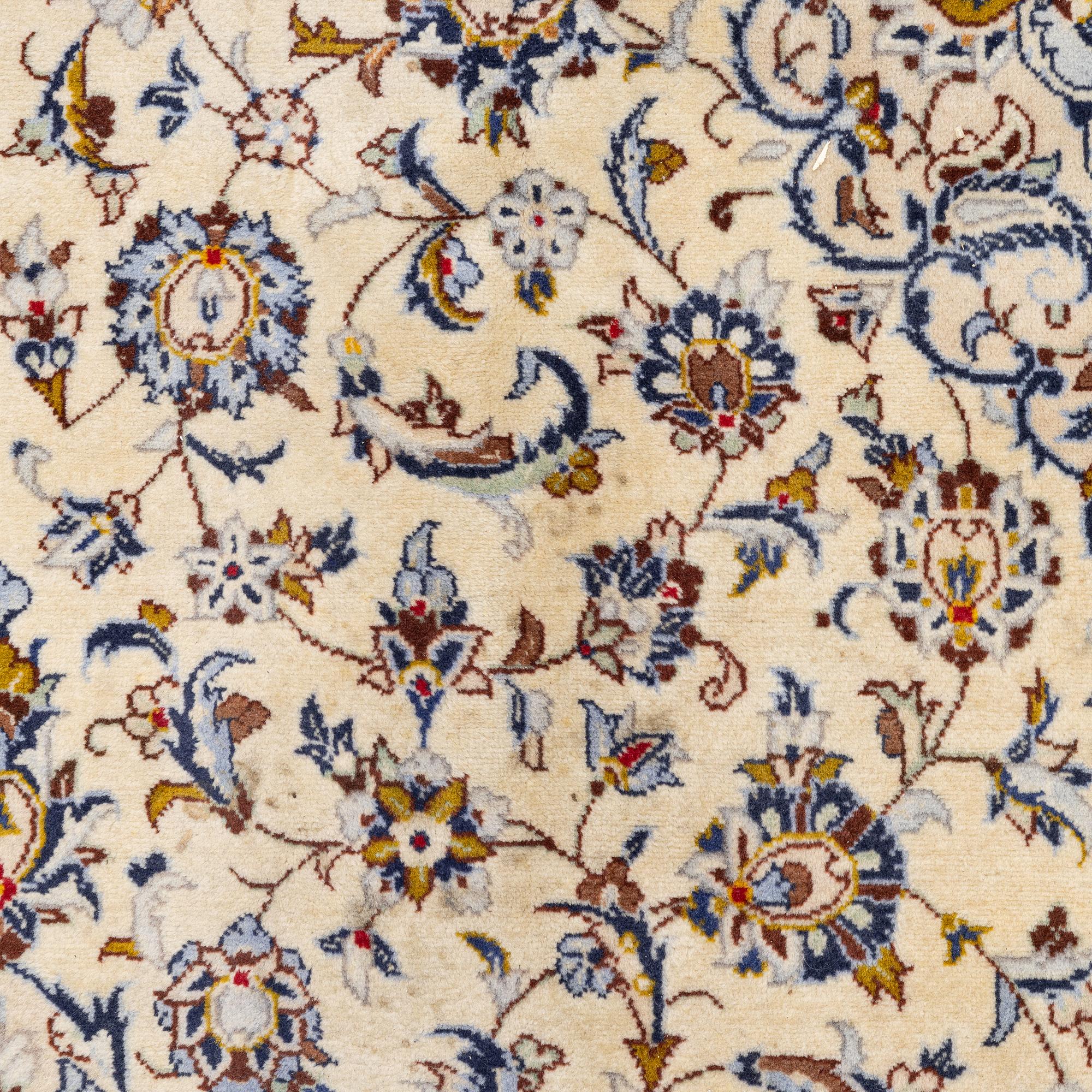 Carpet, Keshan, approx. 355 x 245 cm.