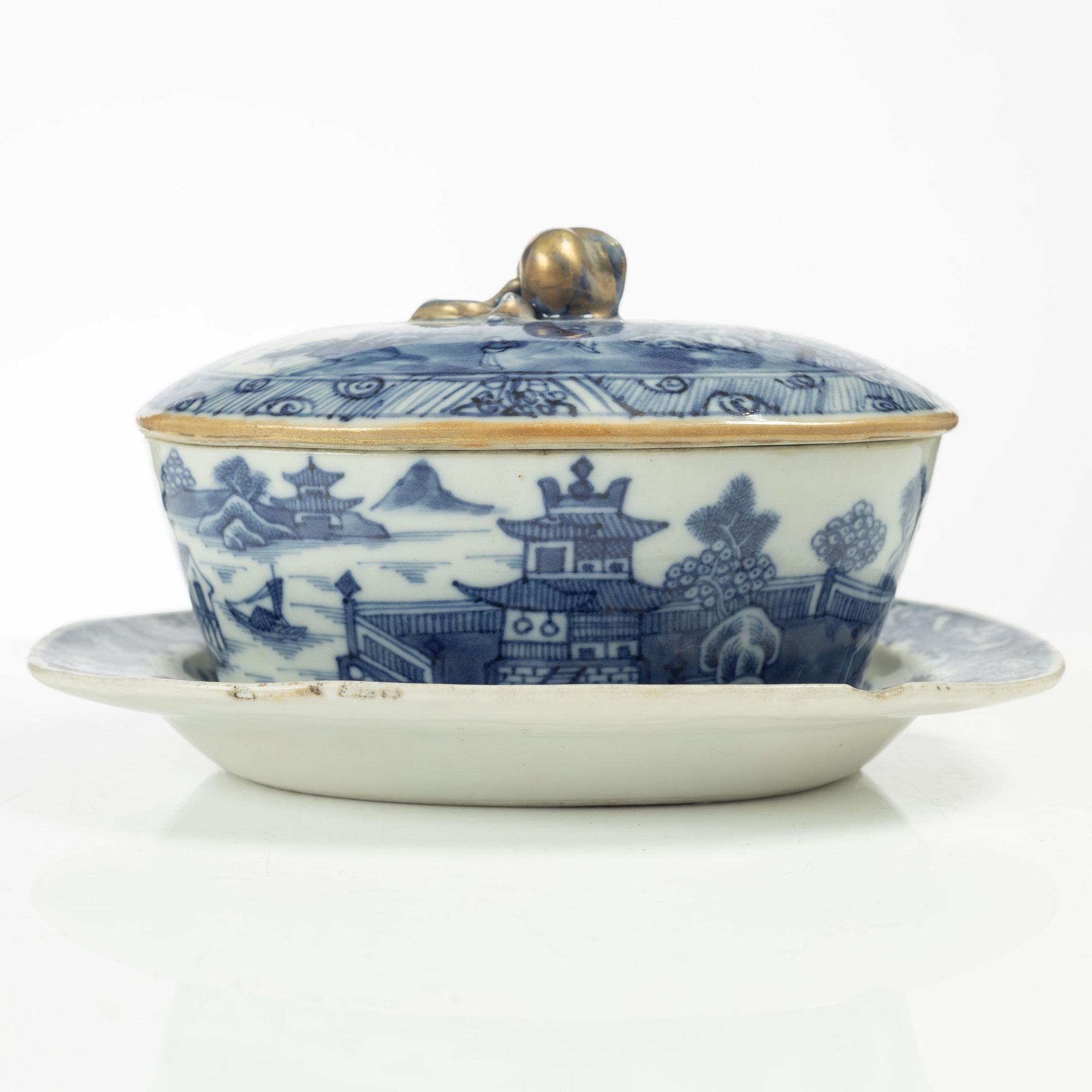 Smörterrin med lock och fat, Kina, Qing dynastin, Qianlong (1736-95).