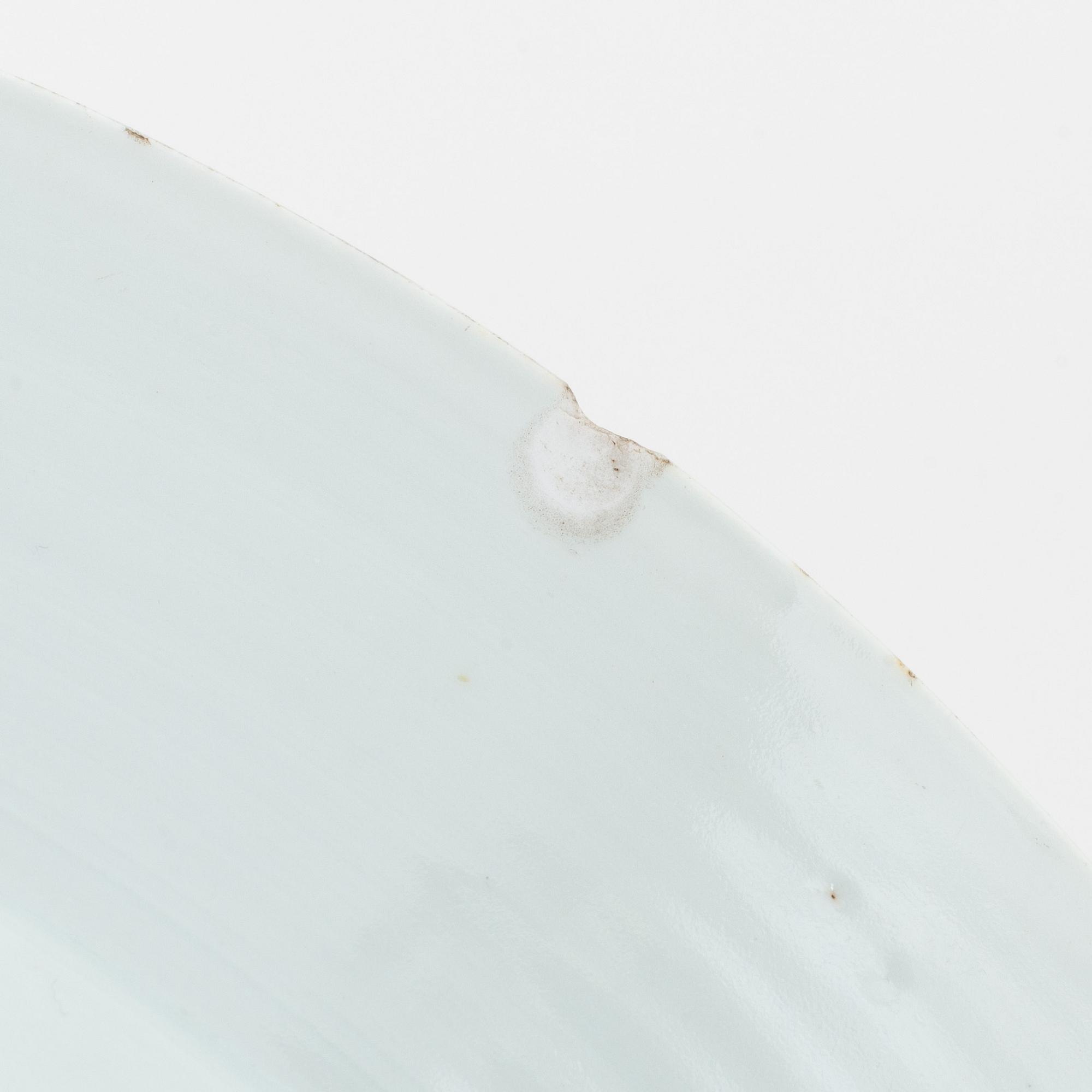 A large blue and white serving dish, Qing dynasty, 18th Century.