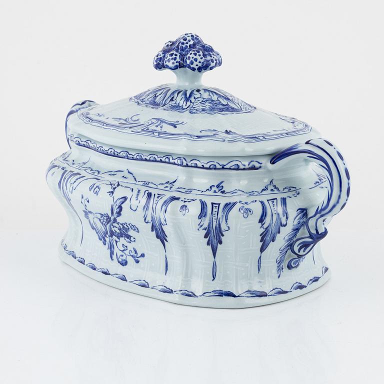 A porcelain terrine, after original from 1758, Rörstrand, 1976.