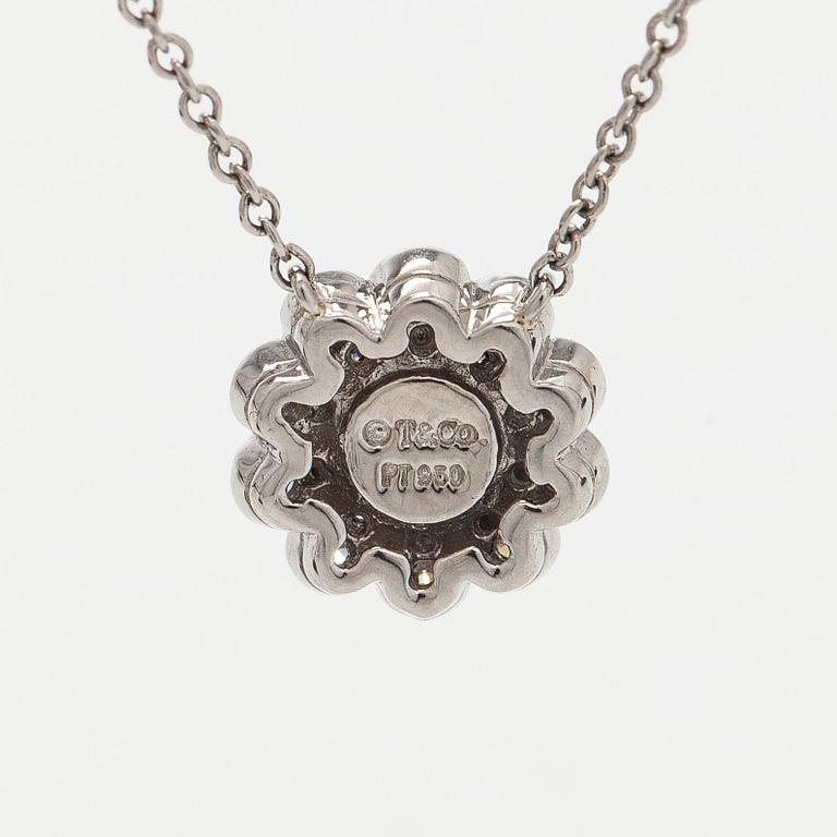 Tiffany & Co, a platinum necklace with brilliant-cut diamonds.