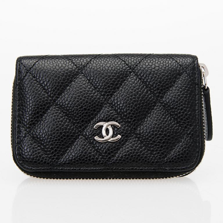 LOMPAKKO, Chanel.