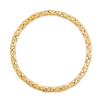 447. An 18K gold Bulgari necklace.