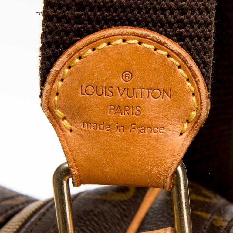 LAUKKU, "Reporter", Louis Vuitton.