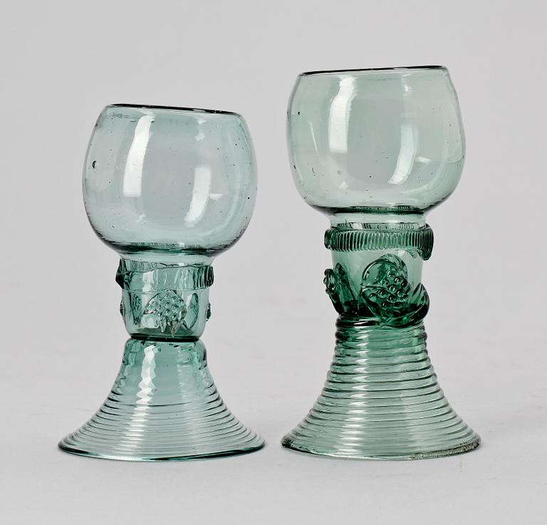 REMMARE, 2 st, glas, 1600-tal.