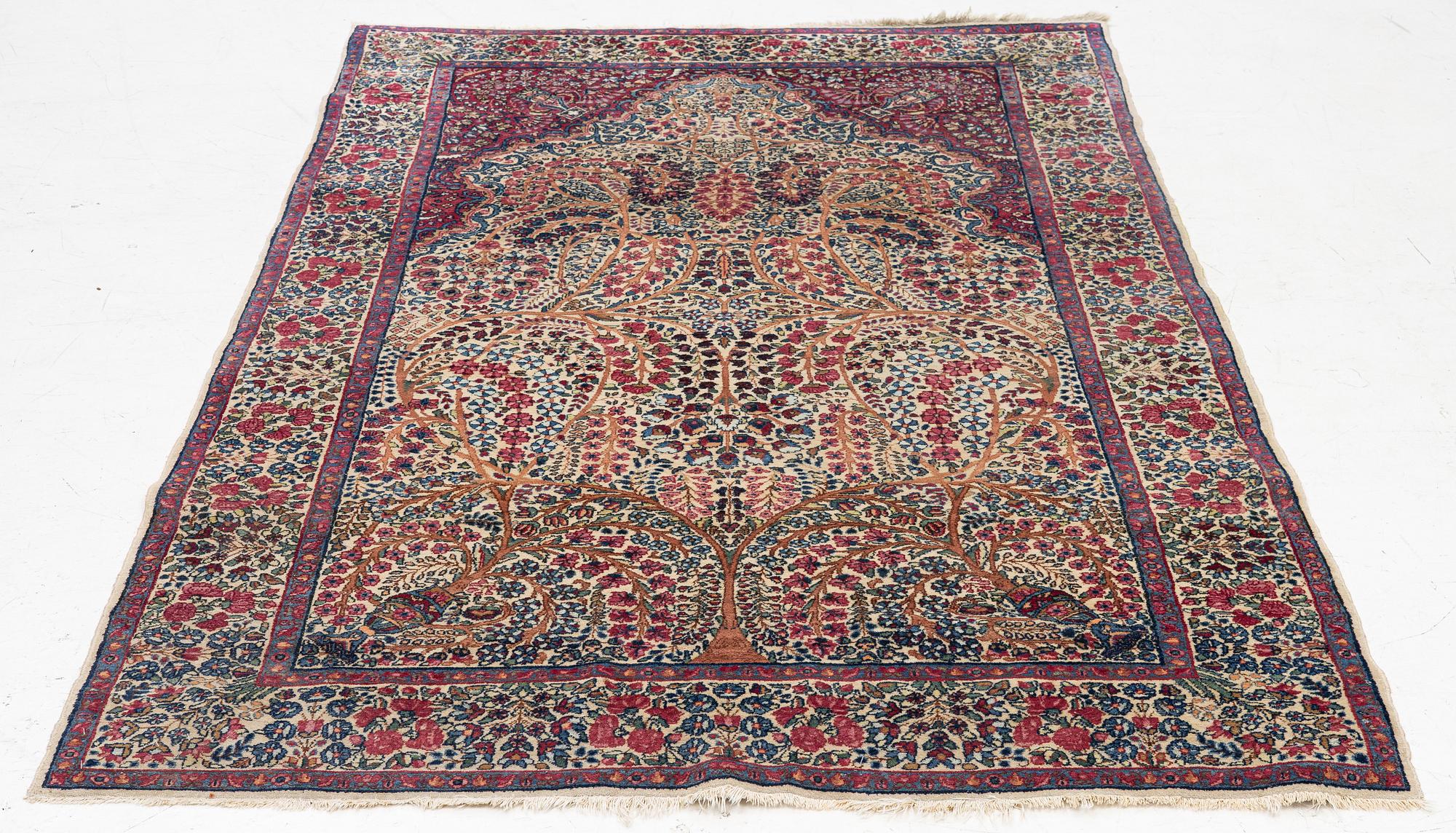 Rug, Kirman, approx. 225 x 140 cm.