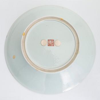 A massive Chinese famille rose 'mille fleur' dish, Republic (1912-1949).