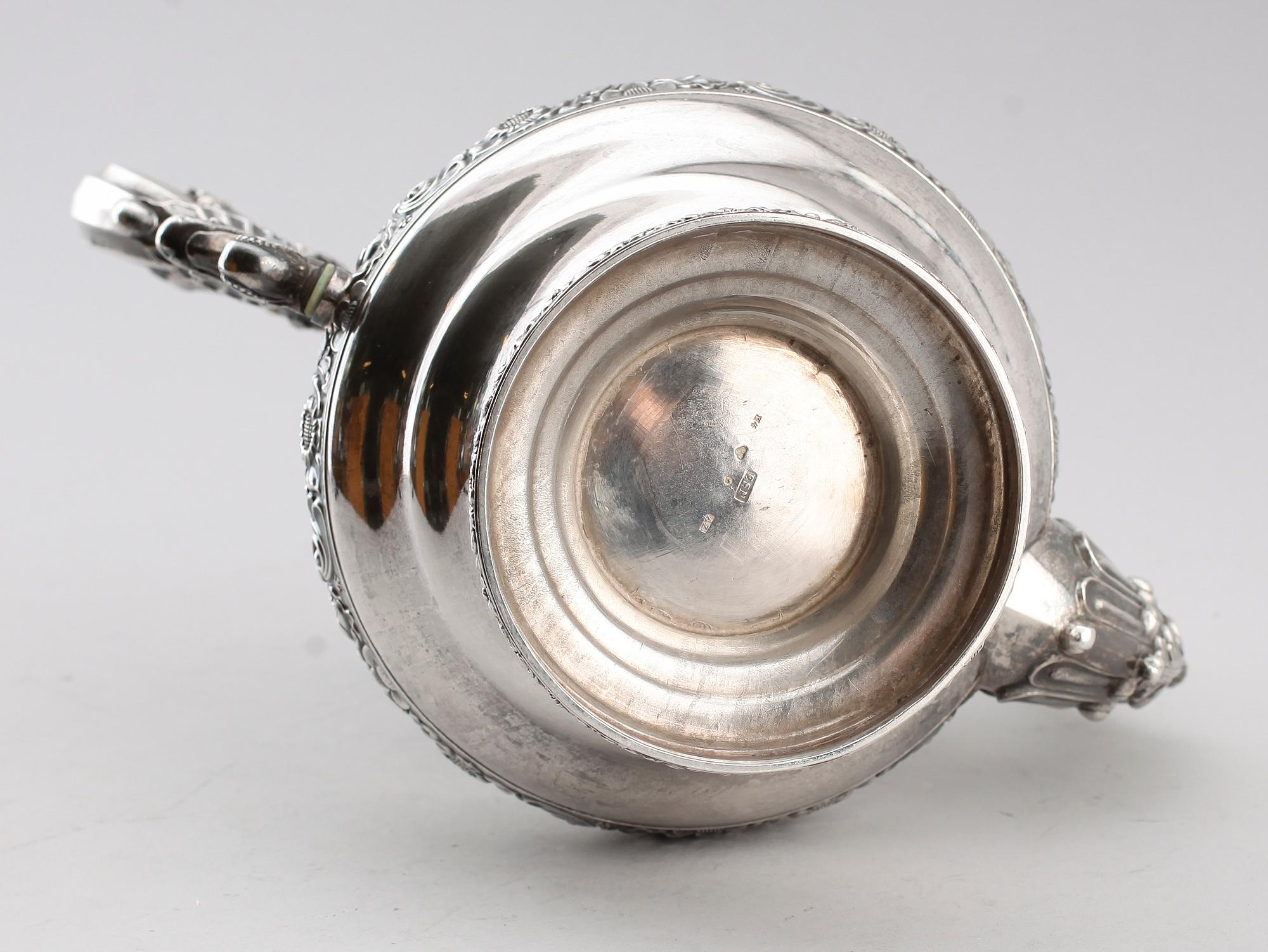 KAFFEKANNA, silver, Adolf Zethelius 1838. Vikt ca 1060 g.